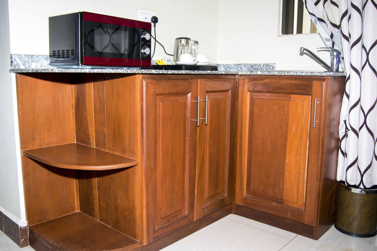 Flomi Hotel Morogoro Habitación foto